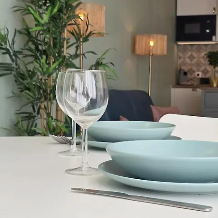 L'eclat De Camargue - Grand T2 Renove 49 M2, Wifi, Centre & A 200m Apartment *
