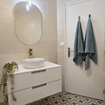 L'éclat De Camargue - Grand T2 Rénové 49 M2, Wifi, Centre&plage à 200m