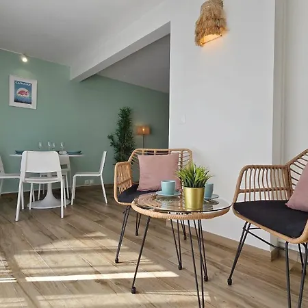 L'eclat De Camargue - Grand T2 Renove 49 M2, Wifi, Centre & A 200m Apartment